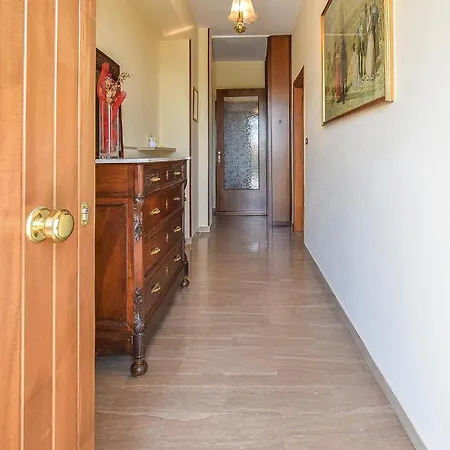 Lovely In With Kitchen דירה Luco ne' Marsi